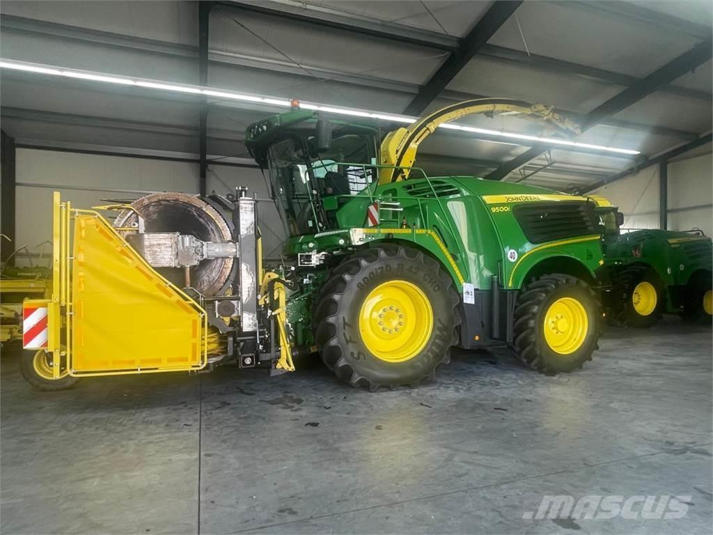 John Deere 8200i Кормозбиральні комбайни