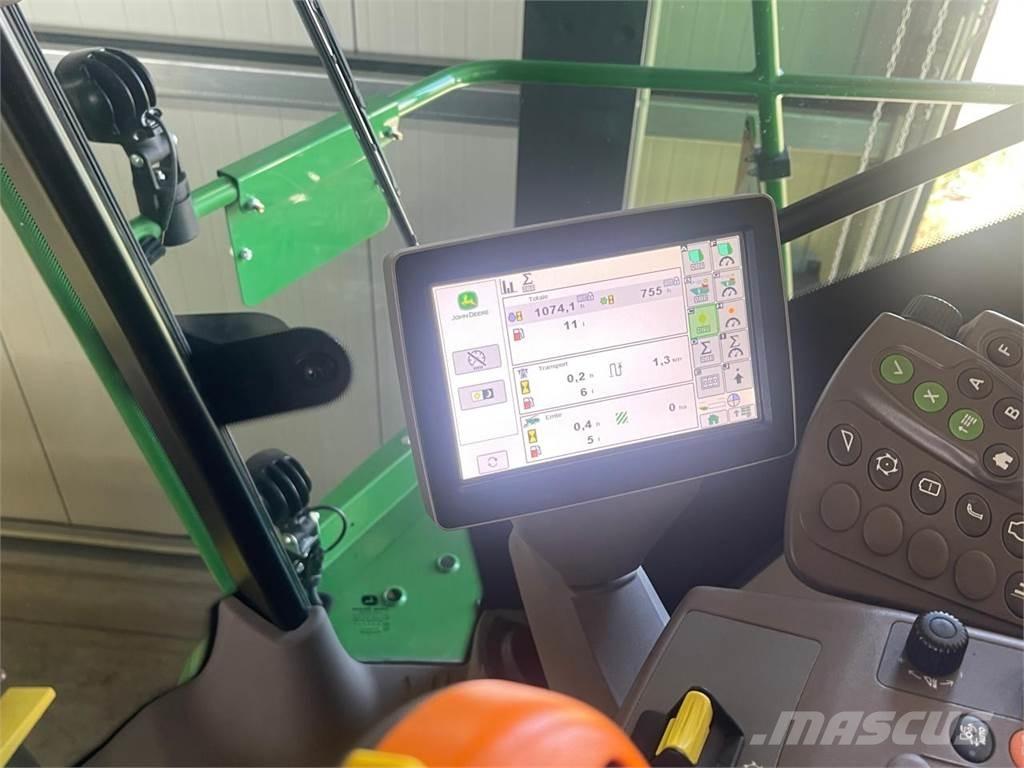 John Deere 8200i Кормозбиральні комбайни