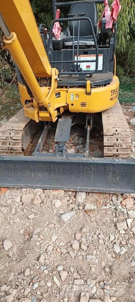 Komatsu PC35 Міні-екскаватори < 7т