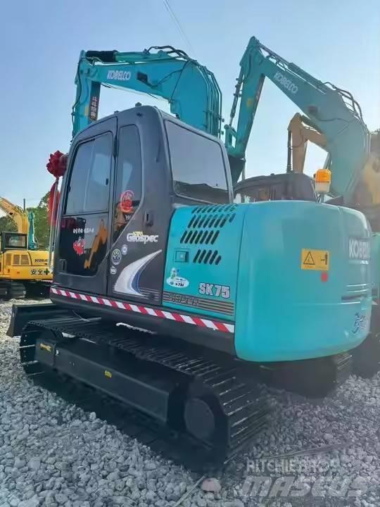 Kobelco SK 75 Гусеничні екскаватори