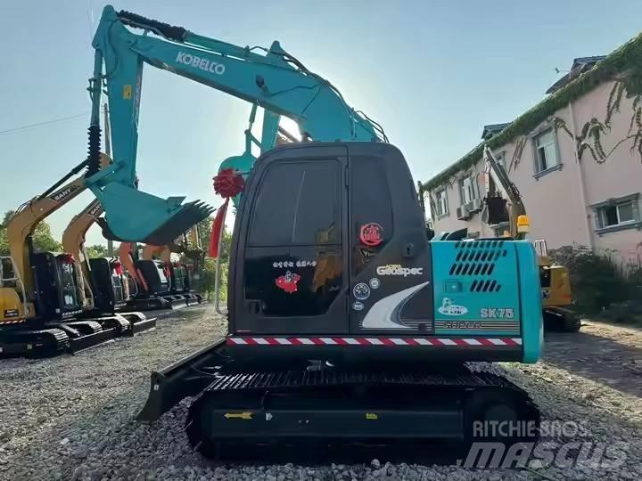 Kobelco SK 75 Гусеничні екскаватори