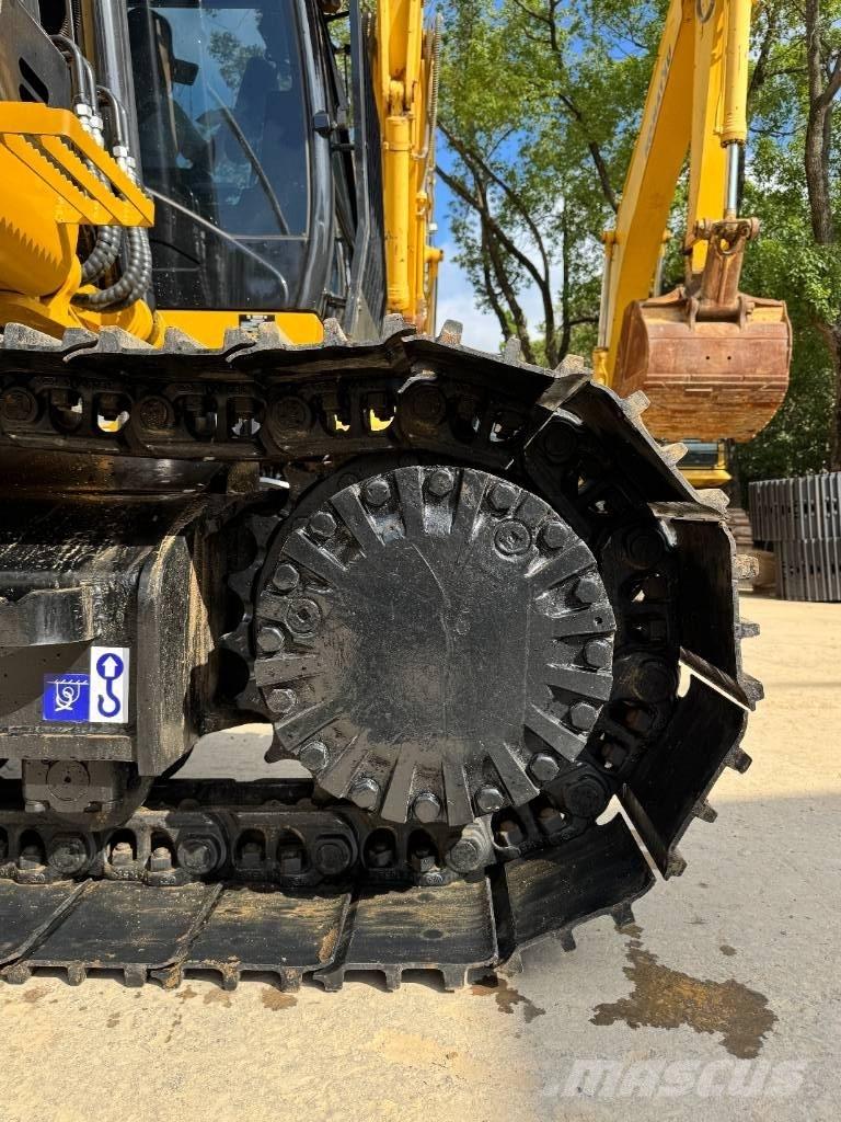 CAT 320D Гусеничні екскаватори