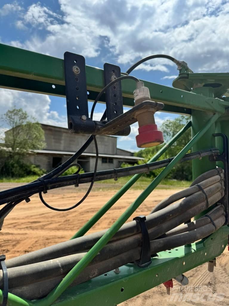 Amazone UX 11200 Причіпні обприскувачі