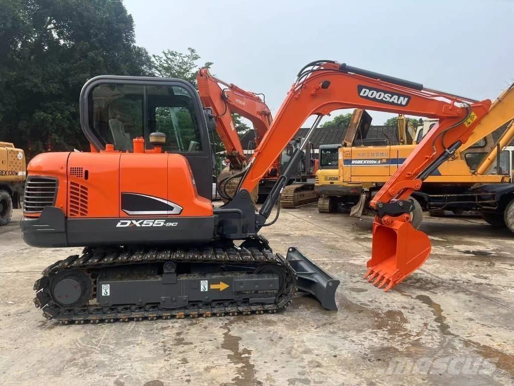 Doosan DX55-9C Міні-екскаватори < 7т