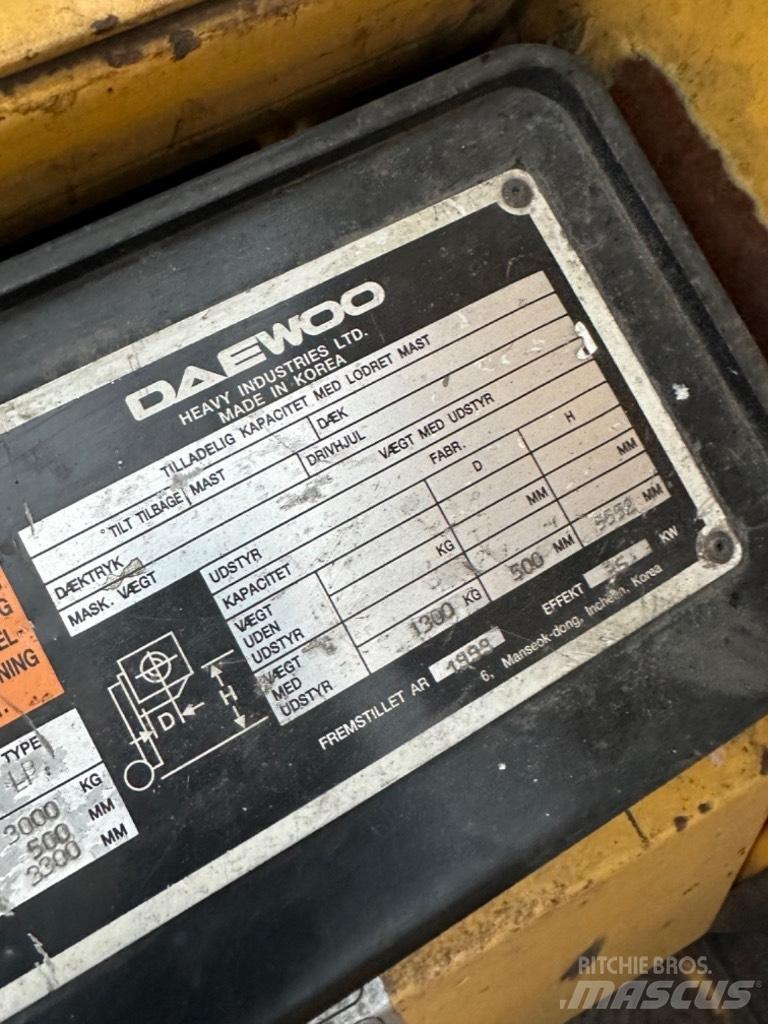 Daewoo G30E Газові навантажувачі
