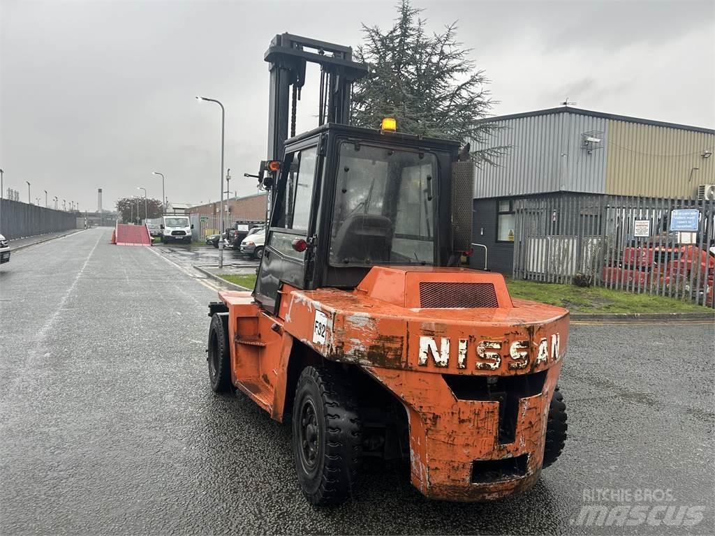 Nissan 20ZVF05H70U Дизельні навантажувачі