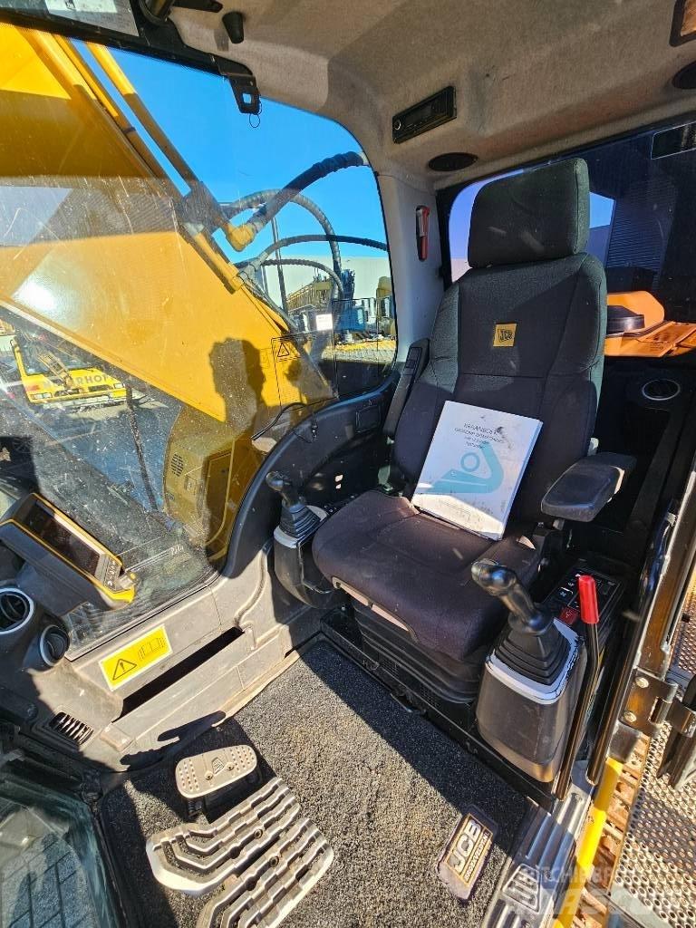 JCB JS 220 LC Гусеничні екскаватори