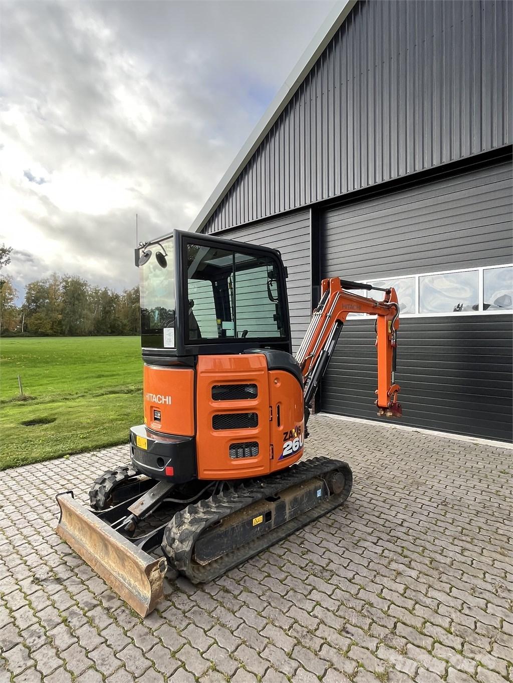 Hitachi ZX 26 U-6 CR Міні-екскаватори < 7т