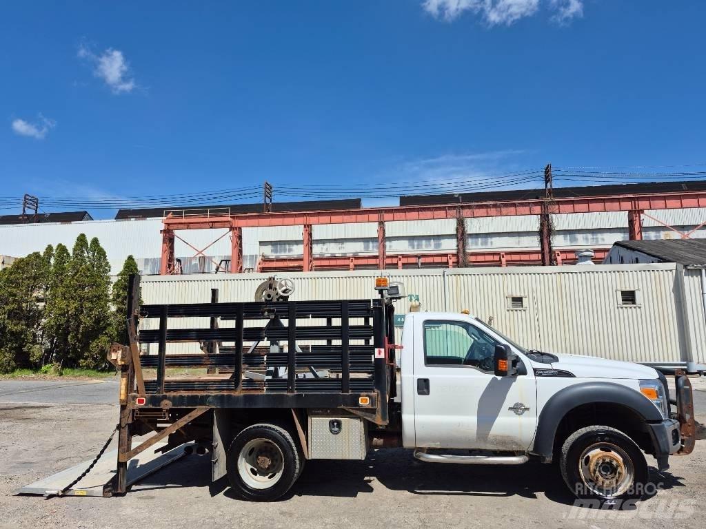 Ford F 550 Пікапи / Бічне розвантаження