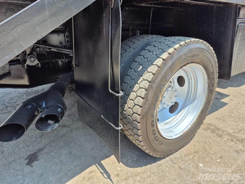 Ford F 550 Пікапи / Бічне розвантаження