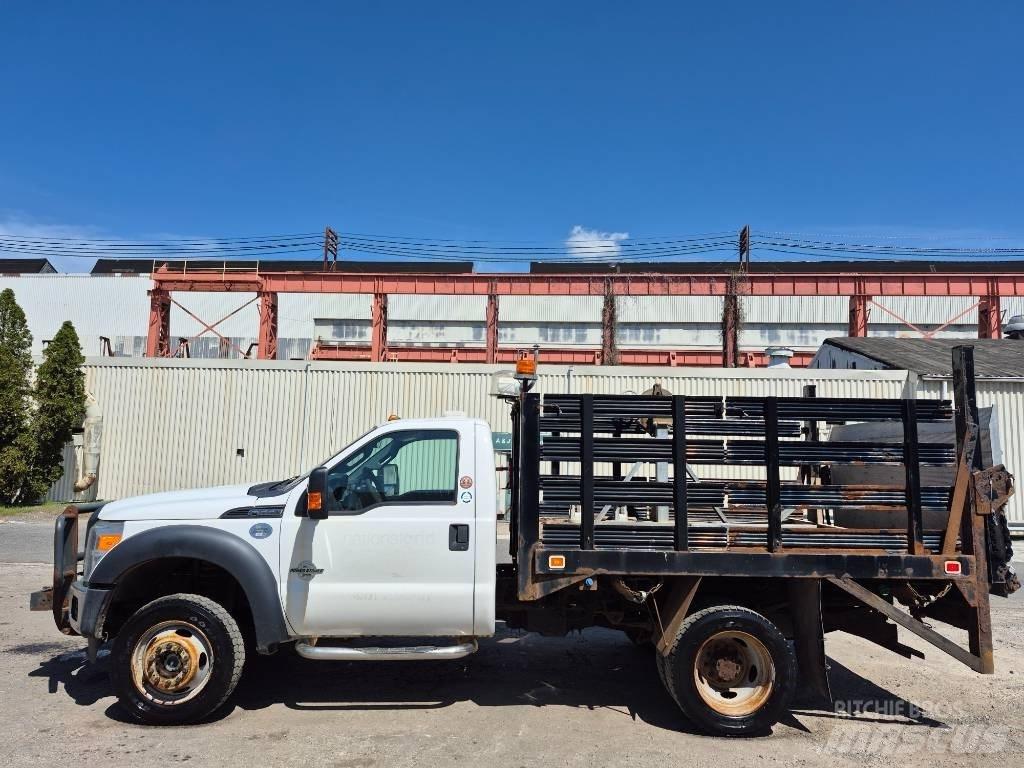 Ford F 550 Пікапи / Бічне розвантаження