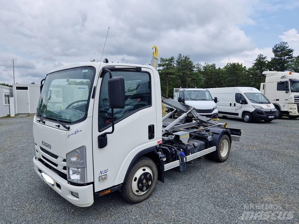 Isuzu N-Series Панельні фургони