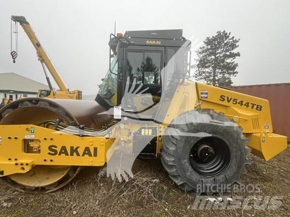 Sakai SV544T Грунтові котки