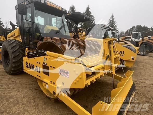 Sakai SV544T Грунтові котки