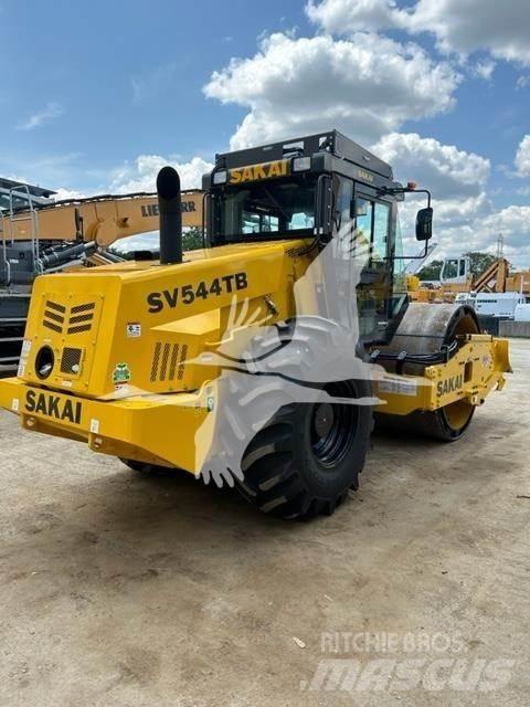 Sakai SV544TB Грунтові котки