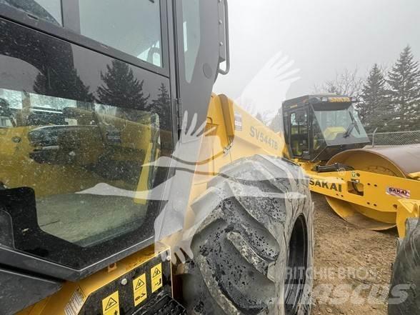 Sakai SV544TB Грунтові котки