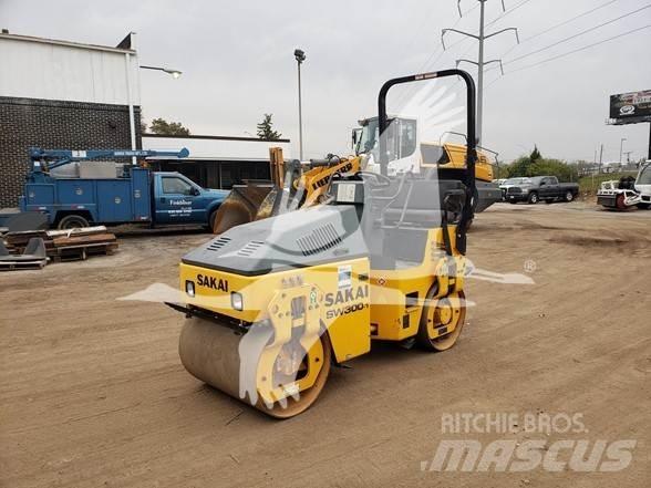 Sakai SW300 Грунтові котки
