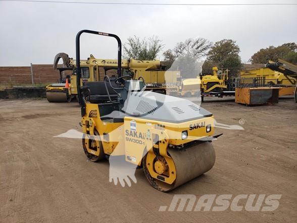 Sakai SW300-1 Грунтові котки