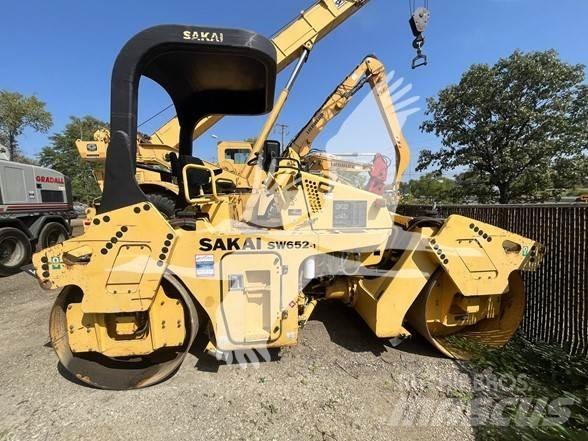 Sakai SW652 Грунтові котки