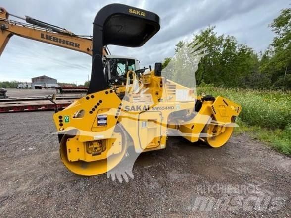 Sakai SW654ND Грунтові котки
