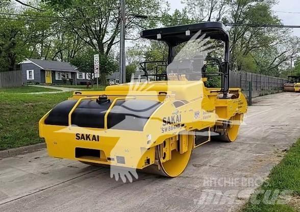Sakai SW884ND Грунтові котки