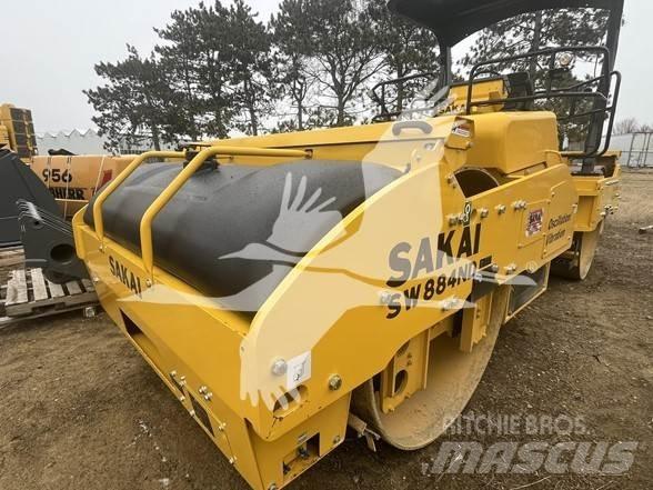 Sakai SW884ND Грунтові котки