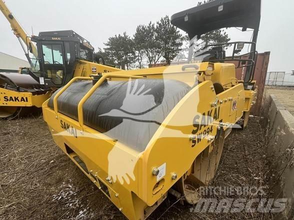 Sakai SW994 Грунтові котки