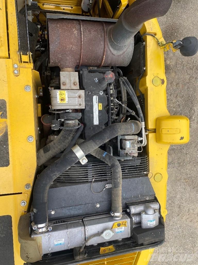 Komatsu PW 148-8 Колісні екскаватори