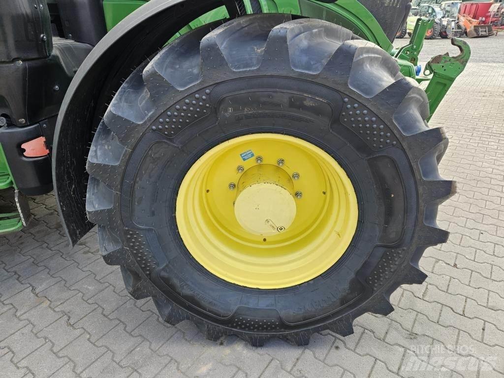 John Deere 6195R Трактори