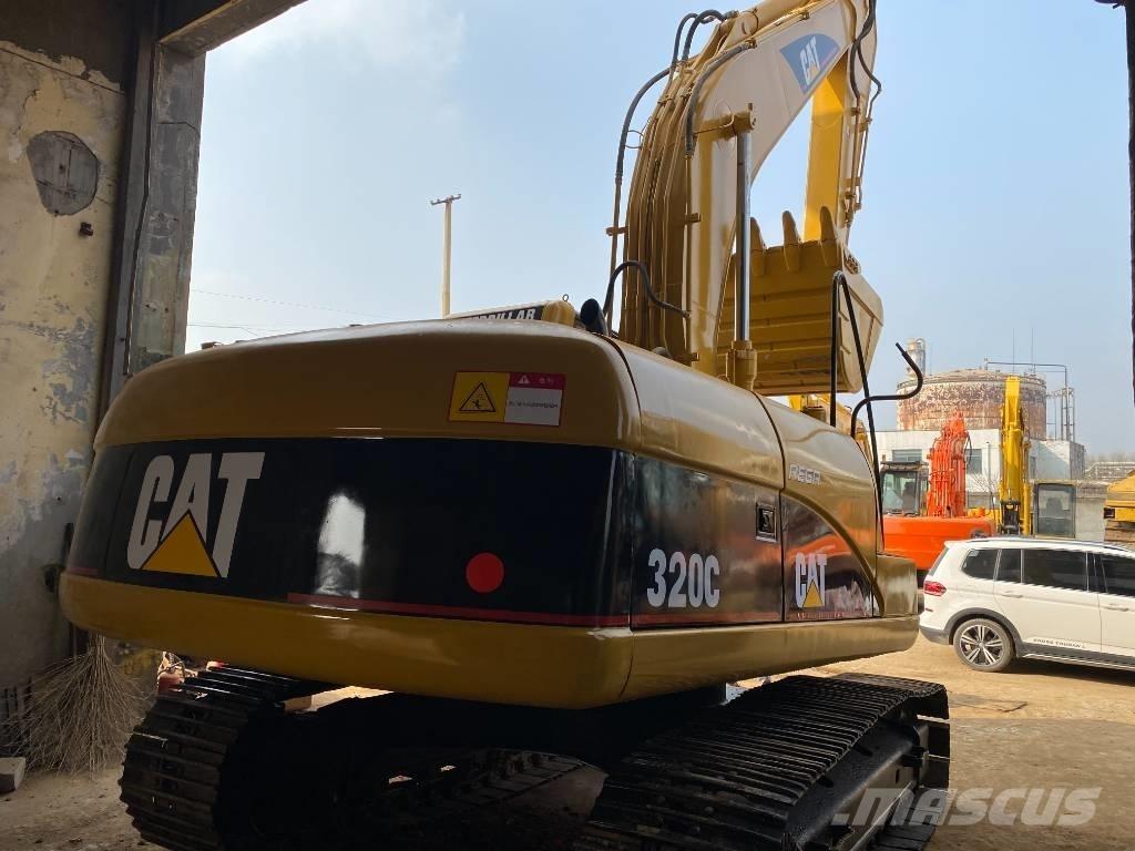 CAT 320 C Гусеничні екскаватори