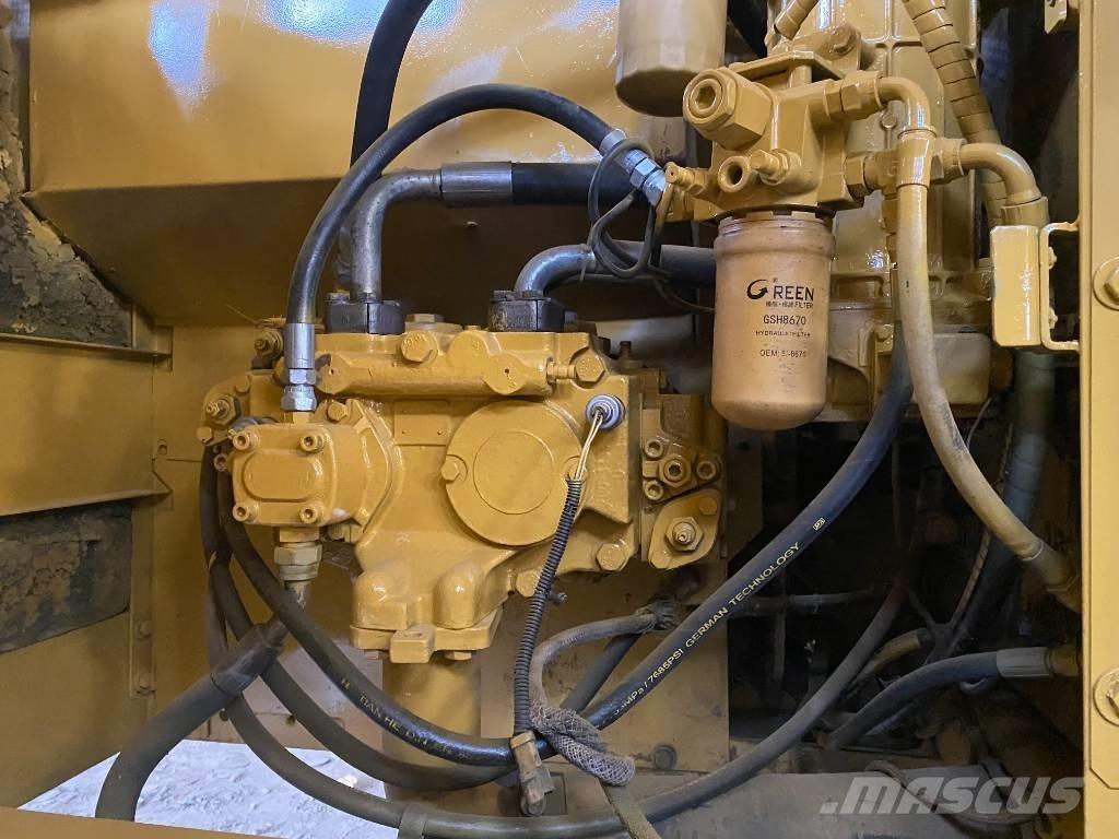 CAT 320 C Гусеничні екскаватори