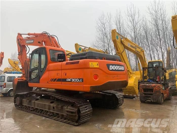 Doosan dx300 Гусеничні екскаватори