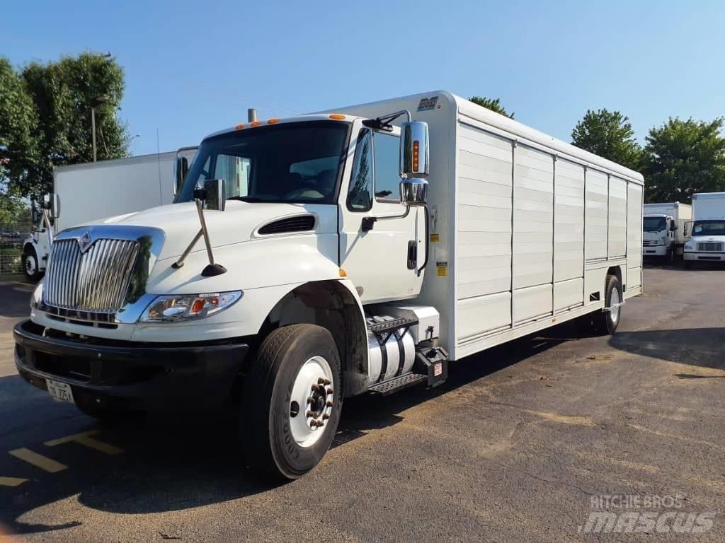 International 4300 Вантажівки для доставки напоїв