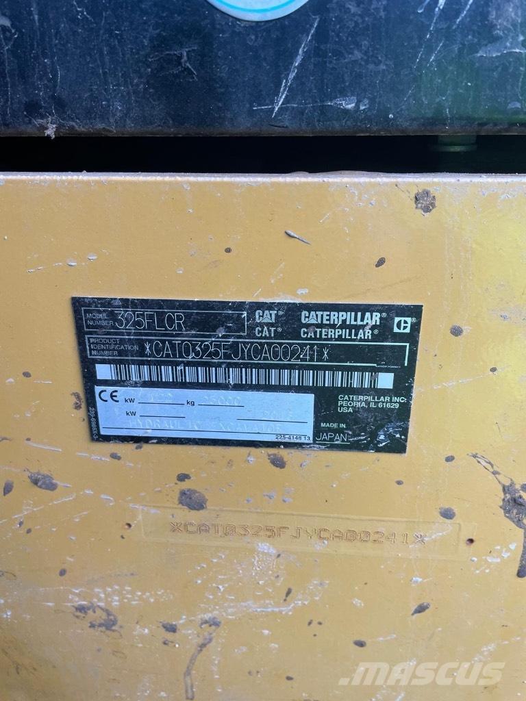 CAT 325 Гусеничні екскаватори