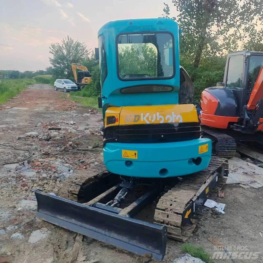 Kubota KX 135 Гусеничні екскаватори