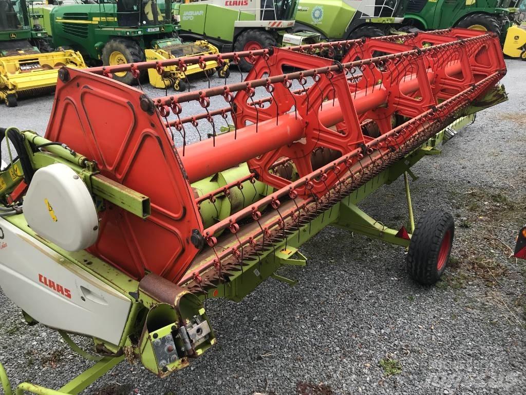 CLAAS Tucano 440 Зернозбиральні комбайни