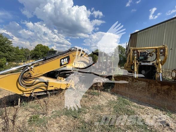 CAT 320 Гусеничні екскаватори
