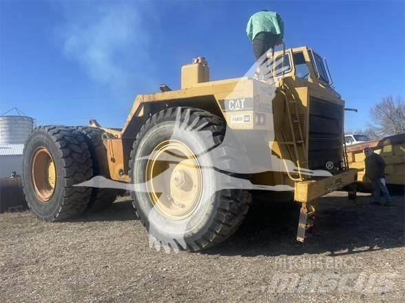 CAT 777B Зчленовані самоскиди