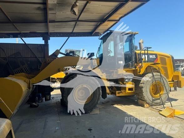 CAT 962L Фронтальні навантажувачі