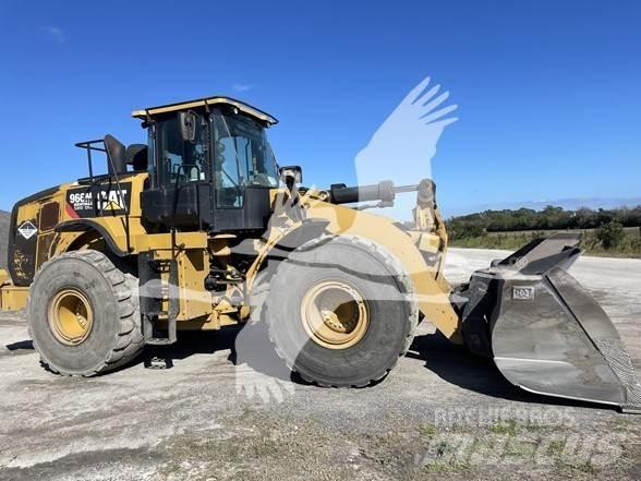 CAT 966M Фронтальні навантажувачі