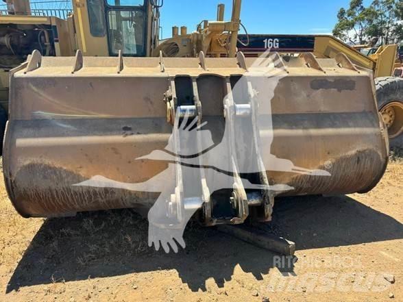 CAT 988H Фронтальні навантажувачі