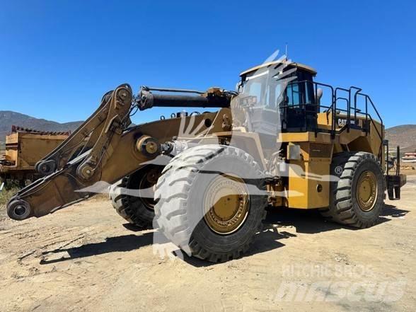 CAT 988H Фронтальні навантажувачі