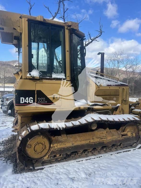 CAT D4G XL Гусеничні бульдозери