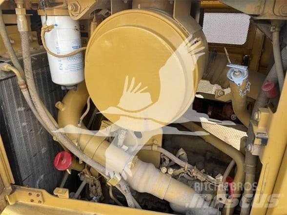 CAT D6R Гусеничні бульдозери