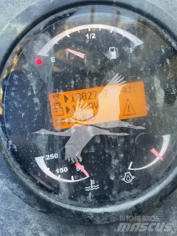 CAT TL1055 Телескопічні навантажувачі
