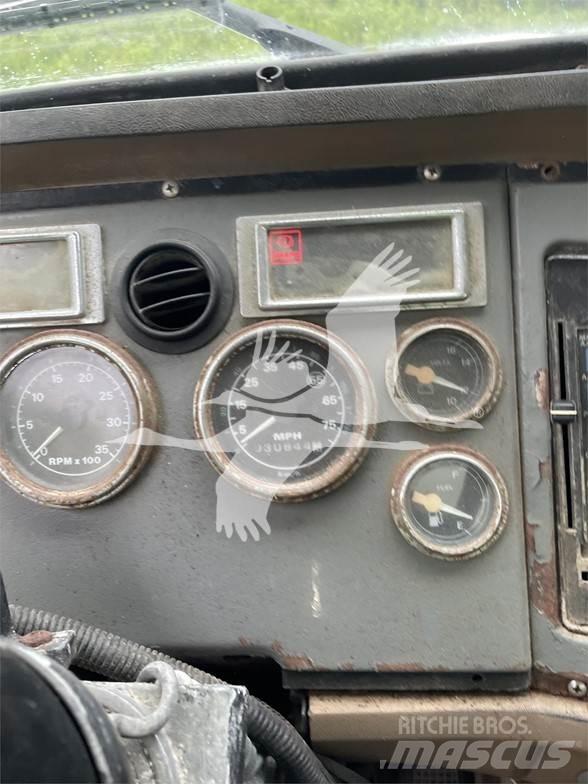 Ford 8000 Поливальні машини