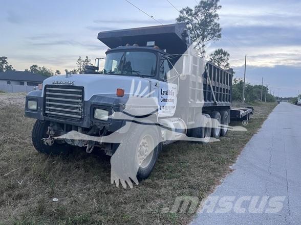 Mack RD688S Самоскиди