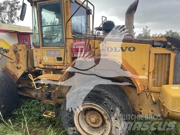 Volvo L120E Фронтальні навантажувачі