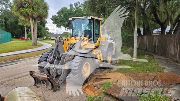 Volvo L70G Фронтальні навантажувачі