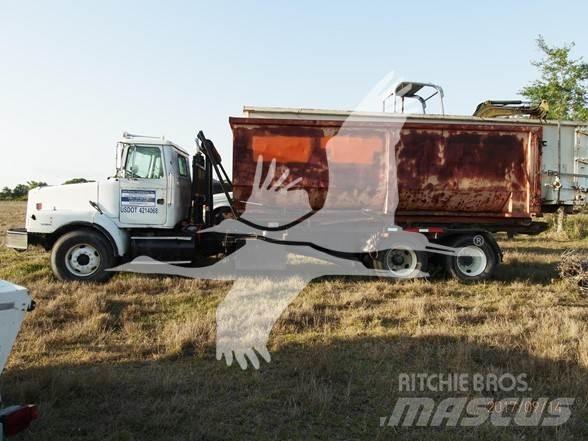 Volvo WG64 Поливальні машини